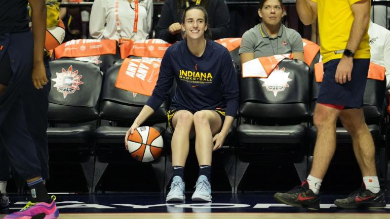 gettyimages-2173764877-caitlin-clark-fever-pregame-2024-wnba-qf-g1-1400.jpg