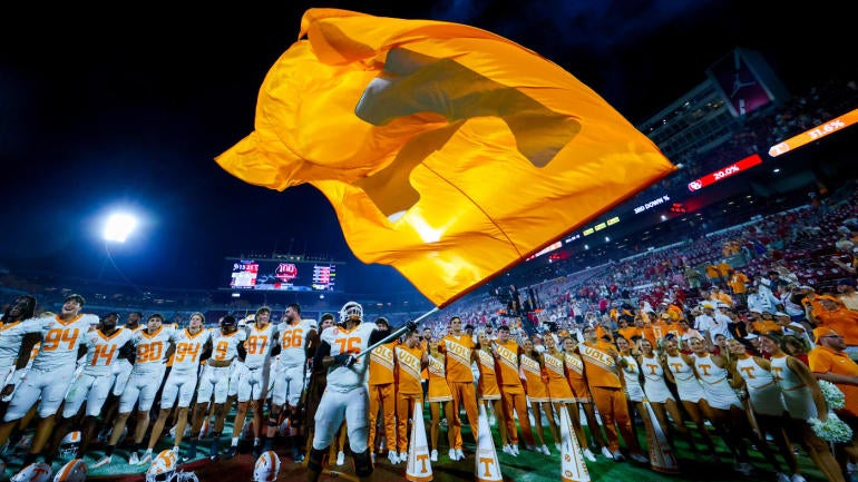 NCAA Football: Tennessee at Oklahoma