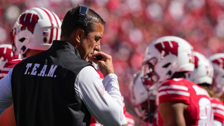 wisconsinbadgerscoach.jpg
