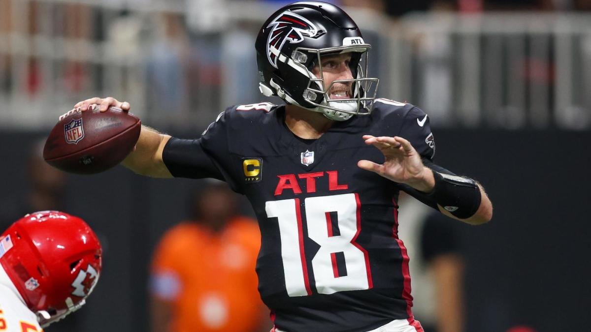 Buccaneers vs. Falcons NFL props, AI prediction, Thursday Night Football picks: Kirk Cousins over 226.5 yards Buccaneers vs. Falcons NFL props, AI prediction, Thursday Night Football picks: Kirk Cousins over 226.5 yards