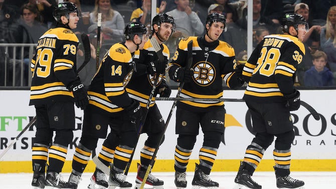 bruins-team-preseason.jpg