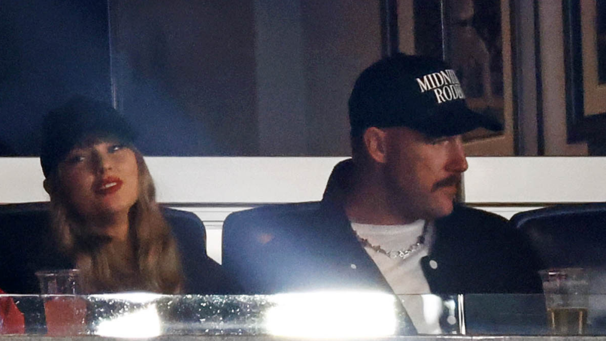 Taylor Swift, Travis Kelce attend Yankees vs. Guardians ALCS Game 1 in New York