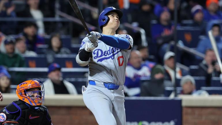 usatsi-24508585-shohei-ohtani-dodgers-hr-8th-2024-nlcs-g3-1400.jpg