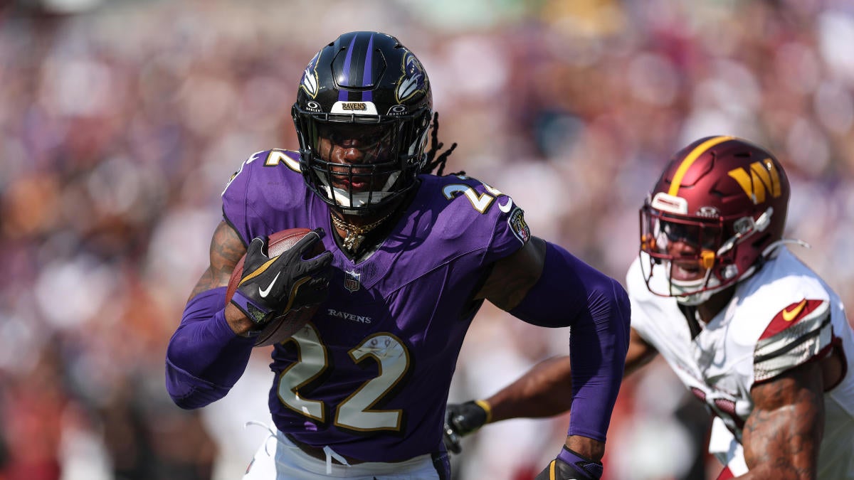 How Ravens' Derrick Henry is marching toward a historic season for