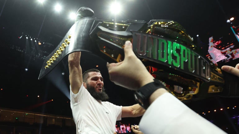 artur-beterbiev-undisputed-belt.jpg