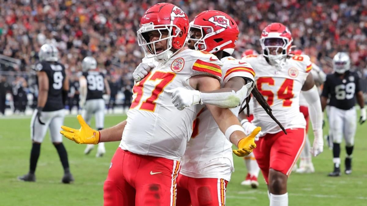 NFL Week 8 live updates, scores, highlights: Commanders win on Hail ...