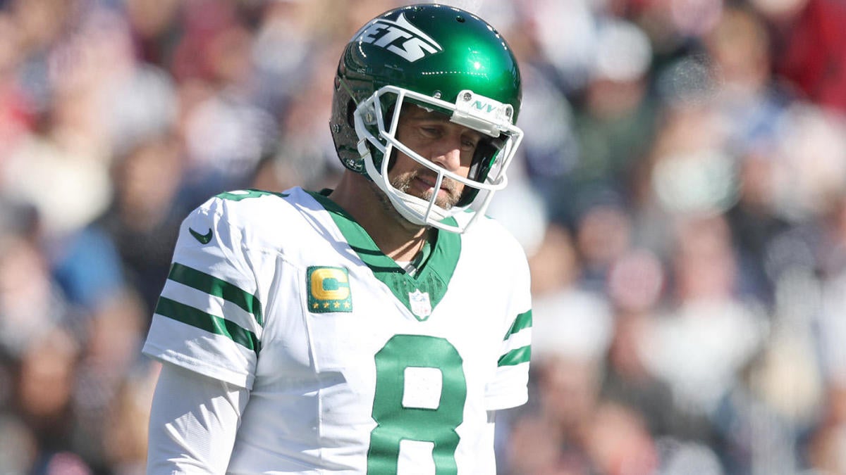 A look at what's wrong with Aaron Rodgers-led Jets, why problems go well beyond poor QB performance A look at what's wrong with Aaron Rodgers-led Jets, why problems go well beyond poor QB performance