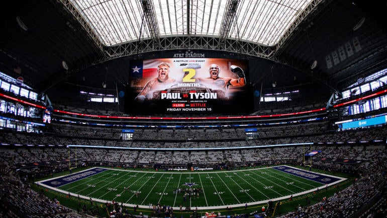 cowboy-stadium-tyson-paul.jpg