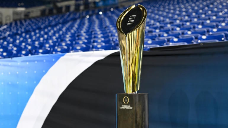 playofftrophyjpg.jpg