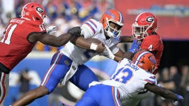 DJ Lagway injury: Florida's freshman phenom QB carted from field during Georgia game