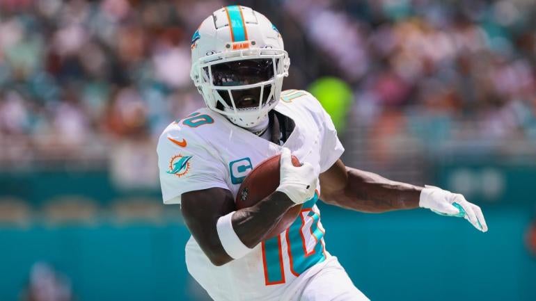 tyreek-hill-dolphins-usatsi.jpg