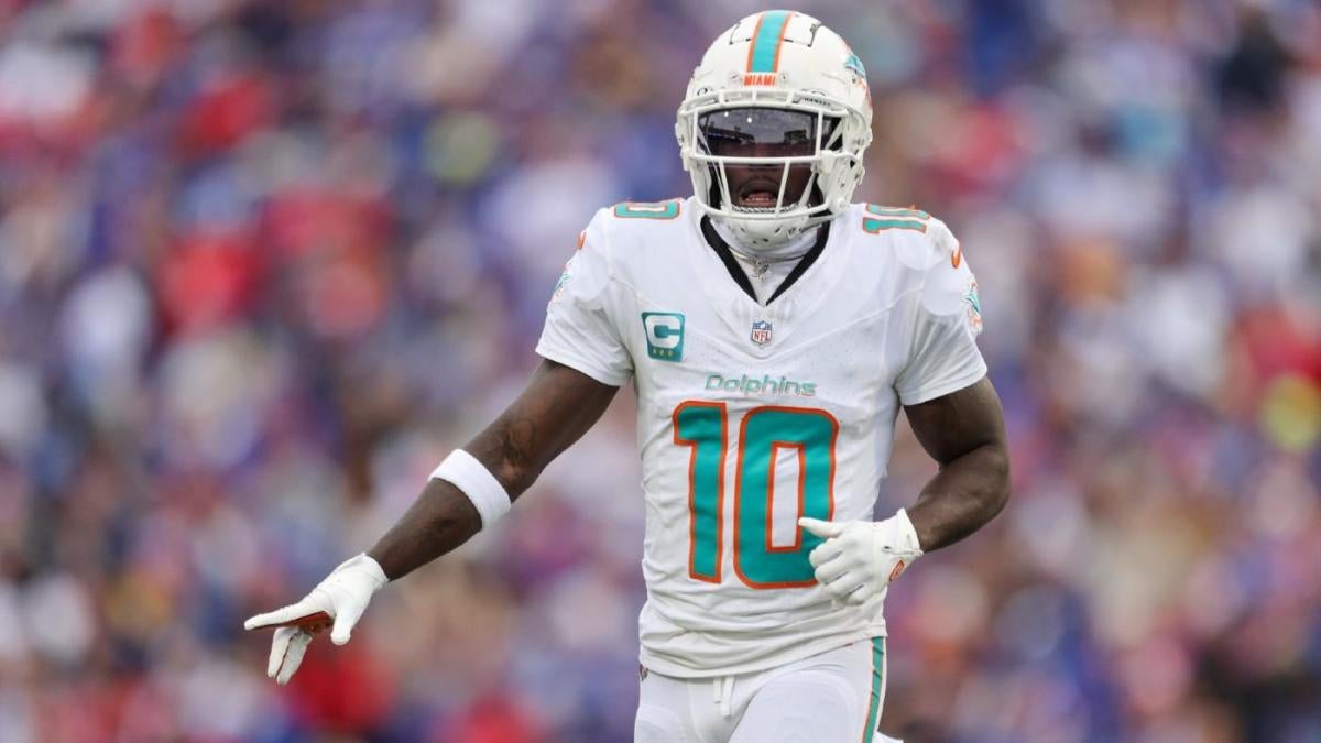 Dolphins' Tyreek Hill reportedly says arrest made his wrist injury worse: 'That arrest messed me up' Dolphins' Tyreek Hill reportedly says arrest made his wrist injury worse: 'That arrest messed me up'