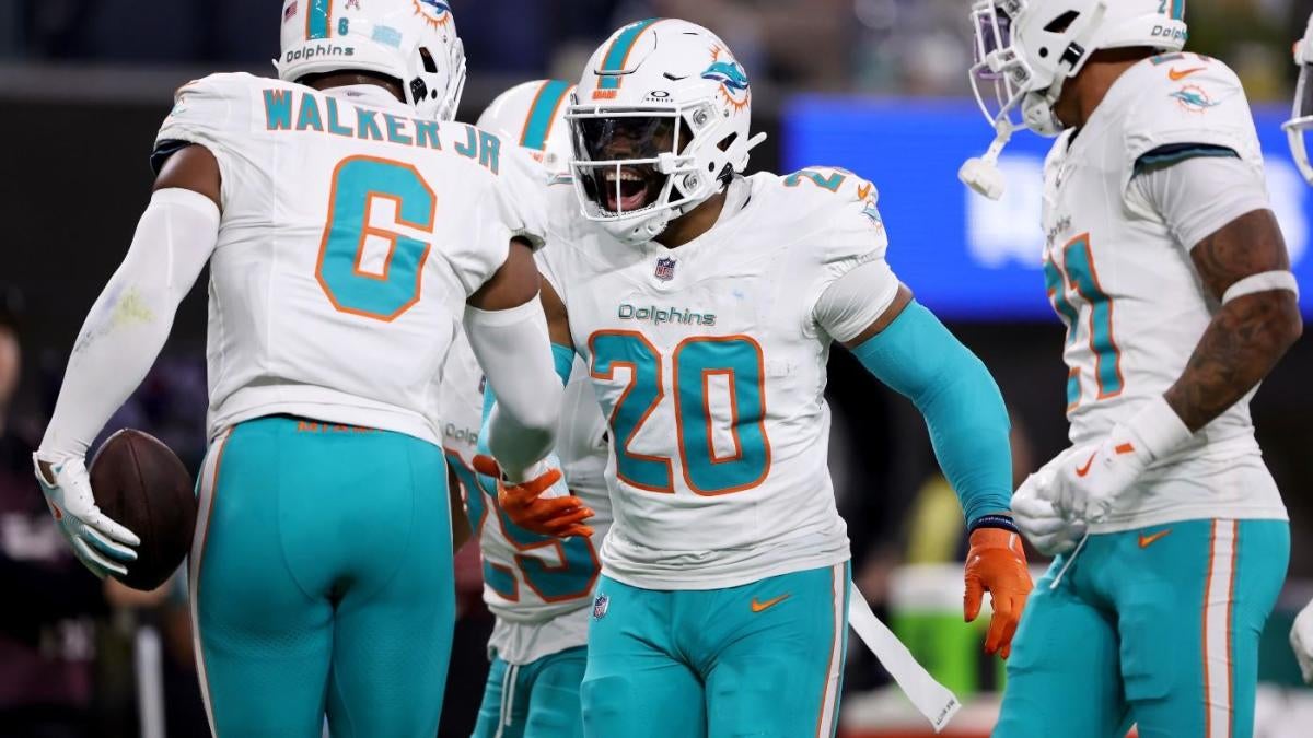 Dolphins vs. Rams score, takeaways: Miami defense shuts down Matt ...