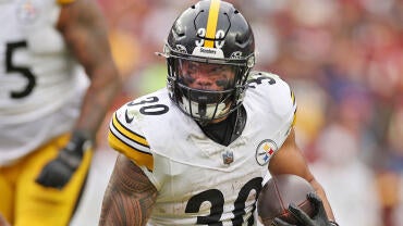 getty-jaylen-warren-steelers-week-10.jpg