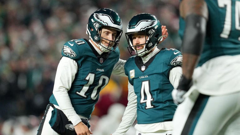 Washington Commanders v Philadelphia Eagles
