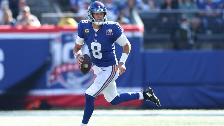 daniel-jones.jpg