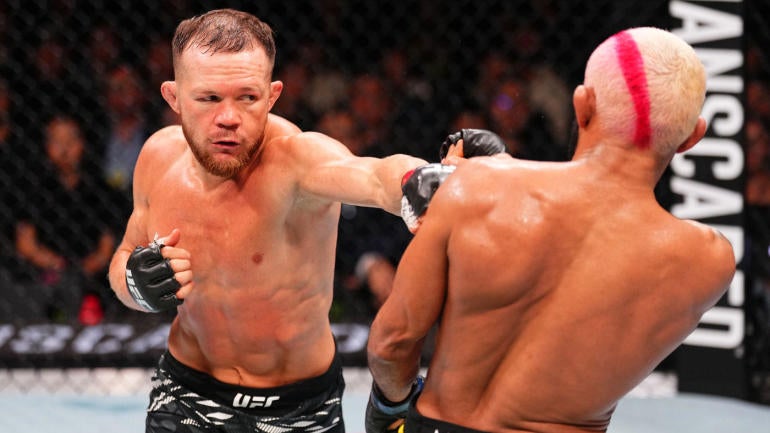 petr-yan-figueiredo-punch.jpg