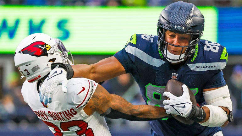 usatsi-pharoah-brown-seahawks.jpg