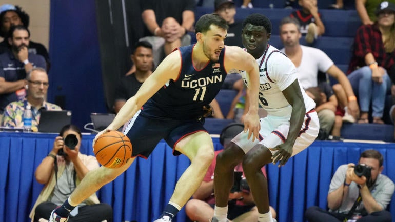 Maui Invitational - Connecticut v Dayton