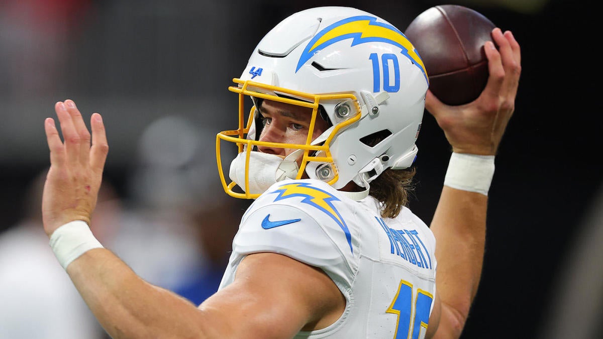 NFL Week 15 injury tracker: Latest updates on Justin Herbert, George Pickens, Kenneth Walker III, more players