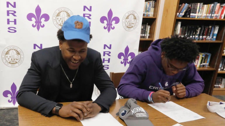 signingday.jpg