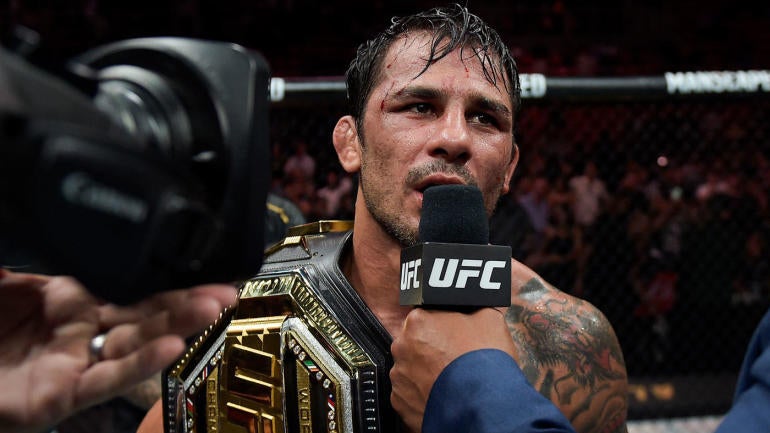 alexandre-pantoja-belt-interview-postfight.jpg