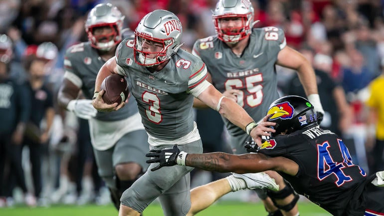 COLLEGE FOOTBALL: SEP 13 UNLV at Kansas