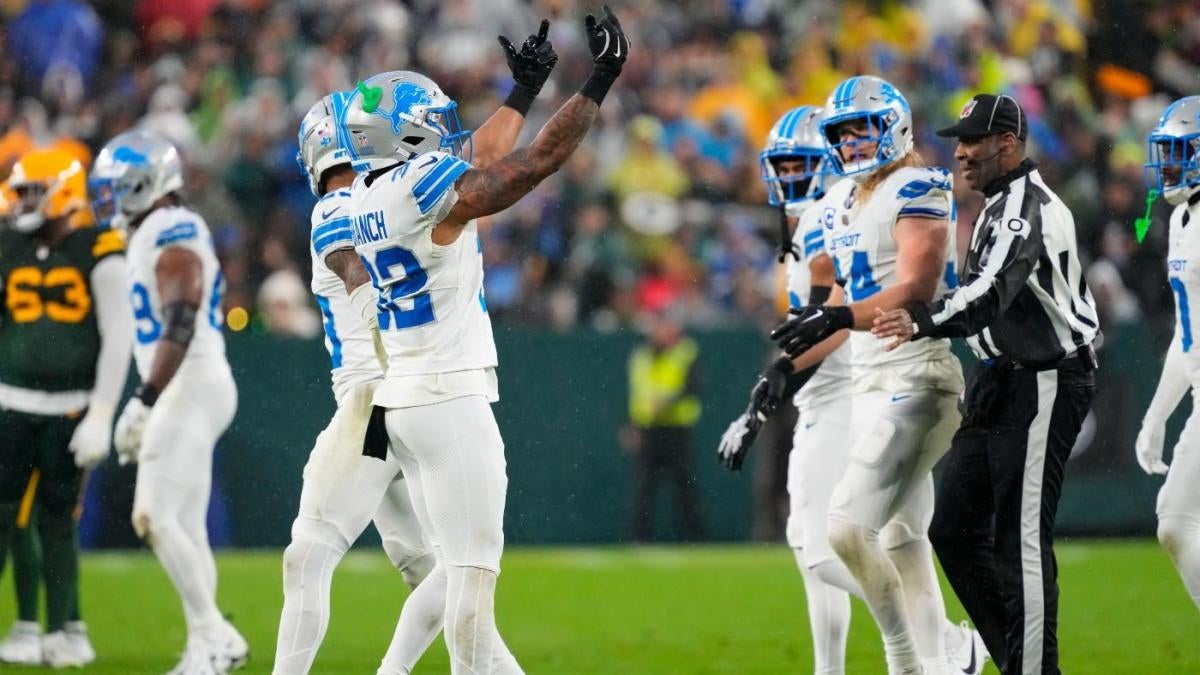 LOOK: Lions players warm up wearing shirts of obscene gesture Brian Branch made in first game vs. Packers - CBSSports.com