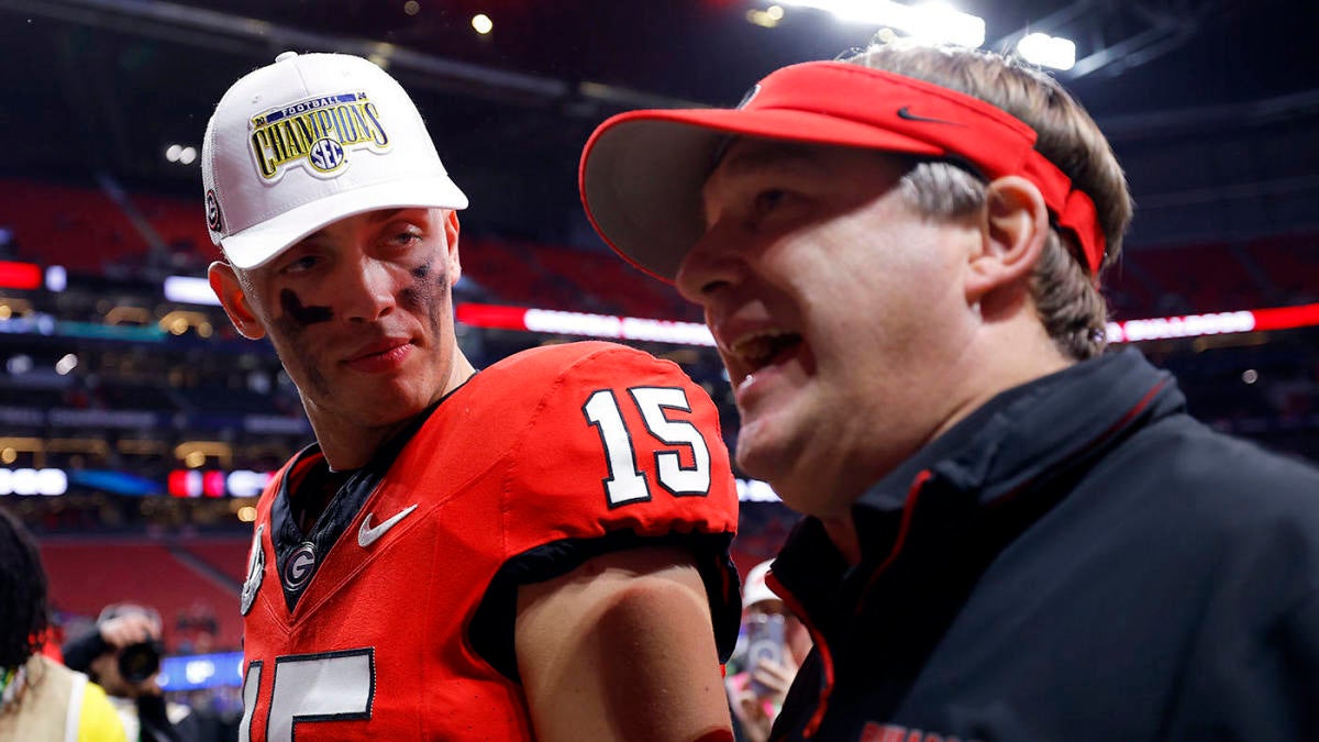 Carson Beck injury: Georgia QB shows guts in briefly reentering SEC title game; team now awaits MRI results