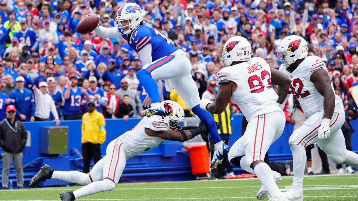 Bills' Josh Allen confirms that he broke his hand in Week 1 of his MVP-caliber season Bills' Josh Allen confirms that he broke his hand in Week 1 of his MVP-caliber season