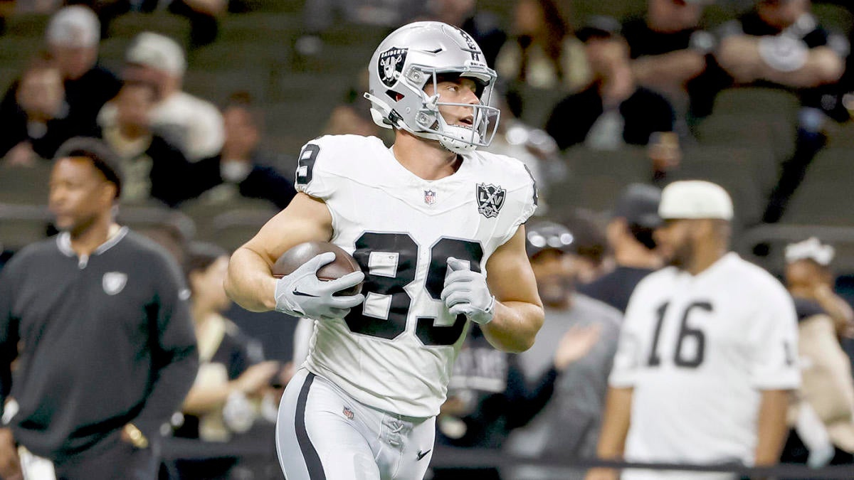 Raiders' Brock Bowers passes Puka Nacua for NFL rookie receptions record, breaks Mike Ditka's 63-year-old mark Raiders' Brock Bowers passes Puka Nacua for NFL rookie receptions record, breaks Mike Ditka's 63-year-old mark