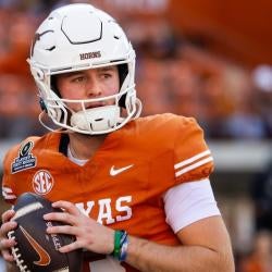 quinn-ewers-texas-usatsi.jpg