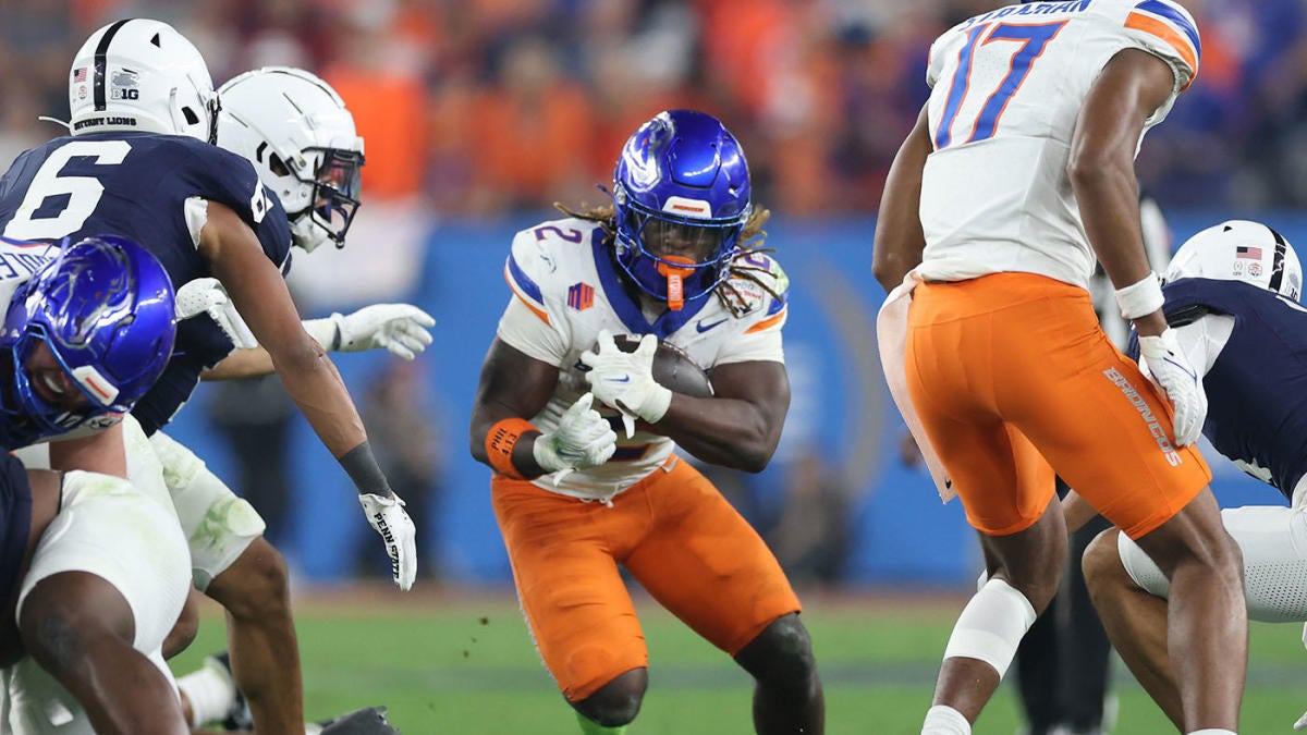Ashton Jeanty chasing Barry Sanders Boise State RB comes up 28 yards