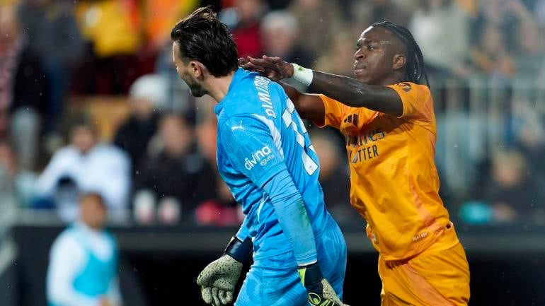 Valencia CF v Real Madrid CF - La Liga EA Sports