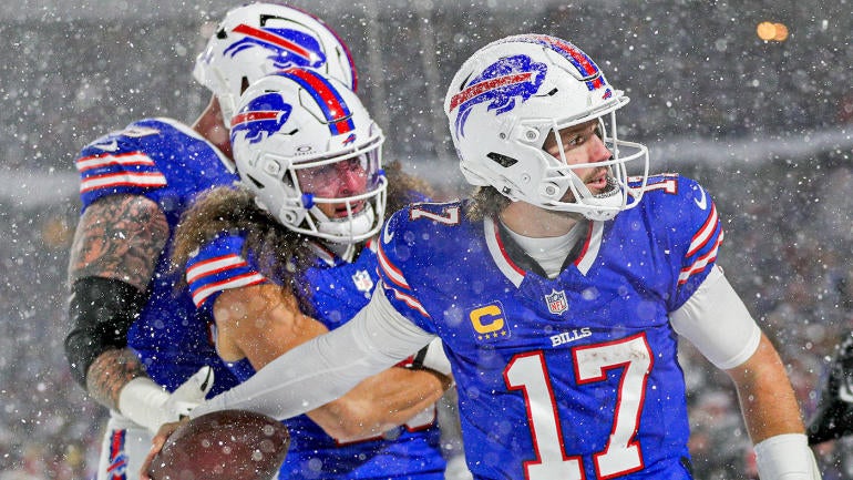 getty-josh-allen-bills-snow.jpg