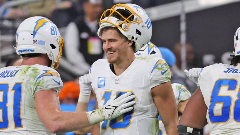 getty-justin-herbert-chargers.jpg
