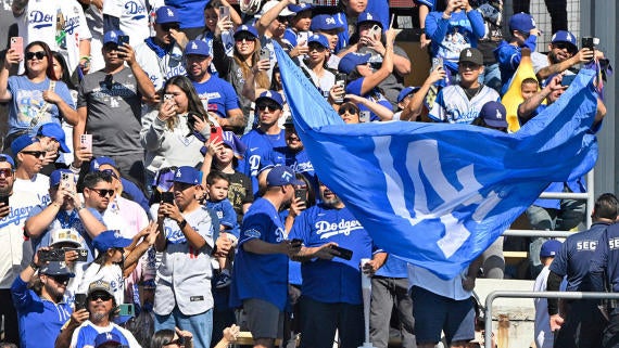 getty-dodgers-fans-parade.jpg