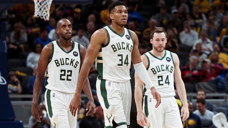 pat-connaughton-khris-middleton-bucks-g.jpg