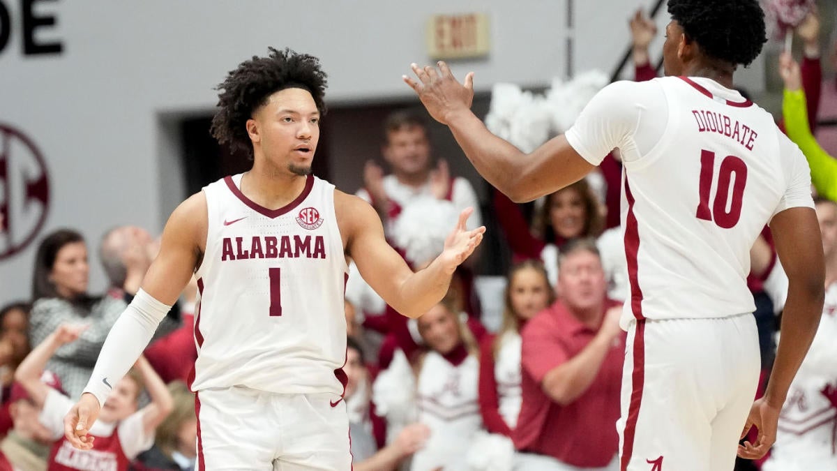 College basketball rankings: Alabama up to No. 3, Tennessee makes big jump in AP Top 25