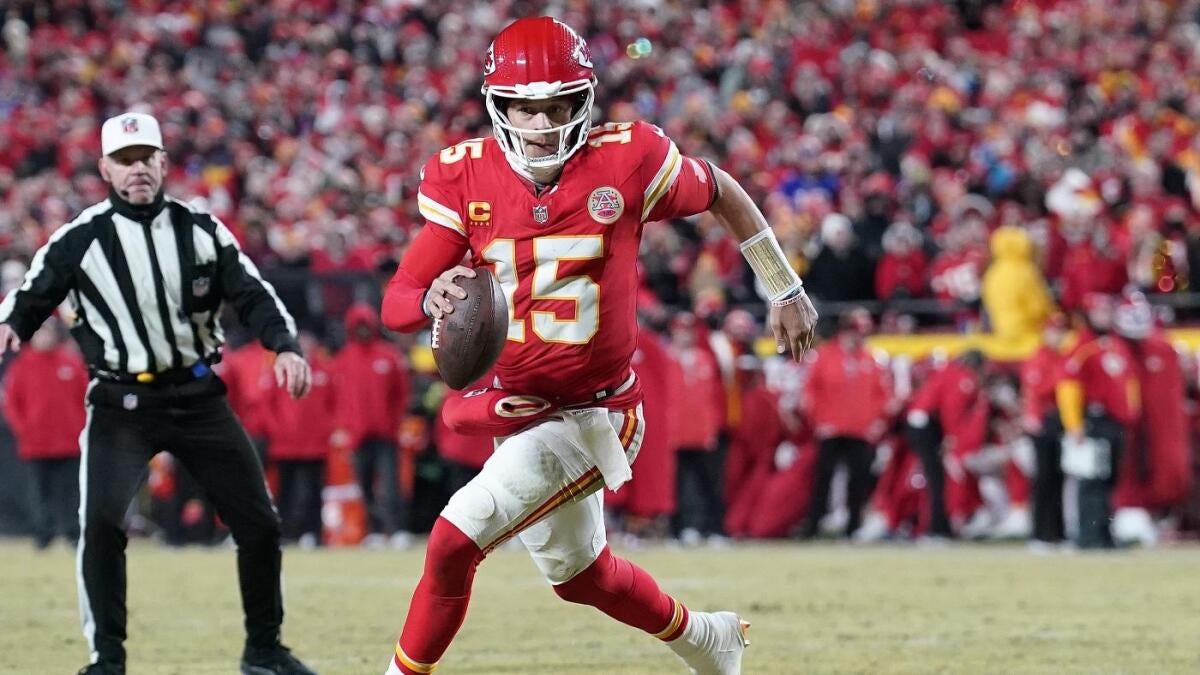 https://sportshub.cbsistatic.com/i/r/2025/02/08/44ba6910-ed21-40f5-b72e-c23aa792711b/thumbnail/1200x675/1dc22d2ef34c9eab8e45ca5c16ffc72f/patrick-mahomes-kansas-city-chiefs-usatsi-2.jpg
