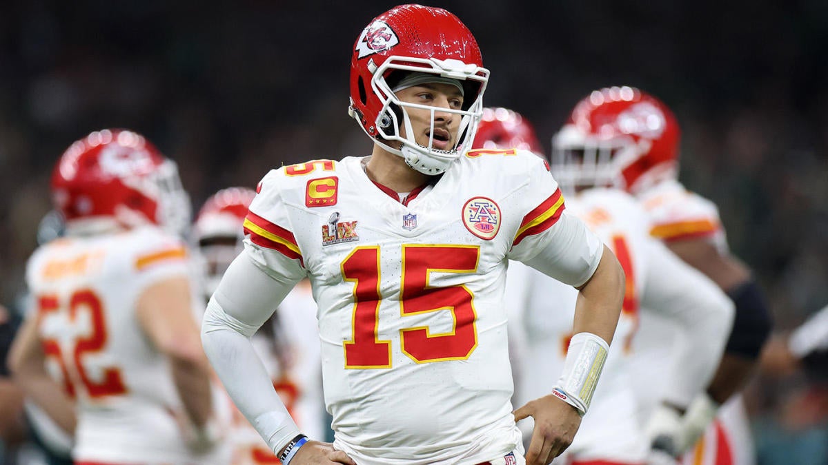 Seven men charged with burglarizing homes of Patrick Mahomes, Travis Kelce, other NFL stars