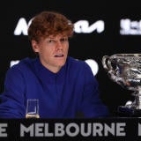 jannik-sinner-trophy.jpg