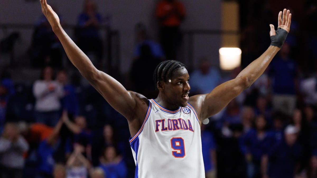 College basketball rankings: Florida moves up to No. 2, Alabama drops after loss to No. 1 Auburn