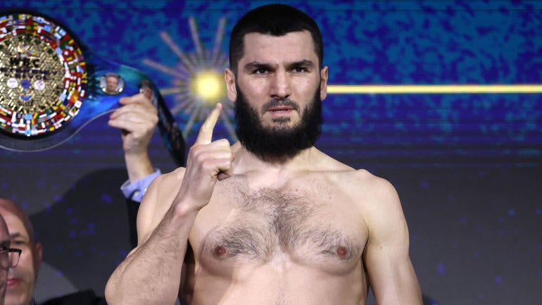 artur-beterbiev-weighin.jpg