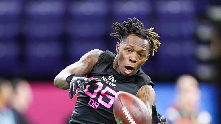 diontae-johnson-carolina-panthers-usatsi-2.jpg