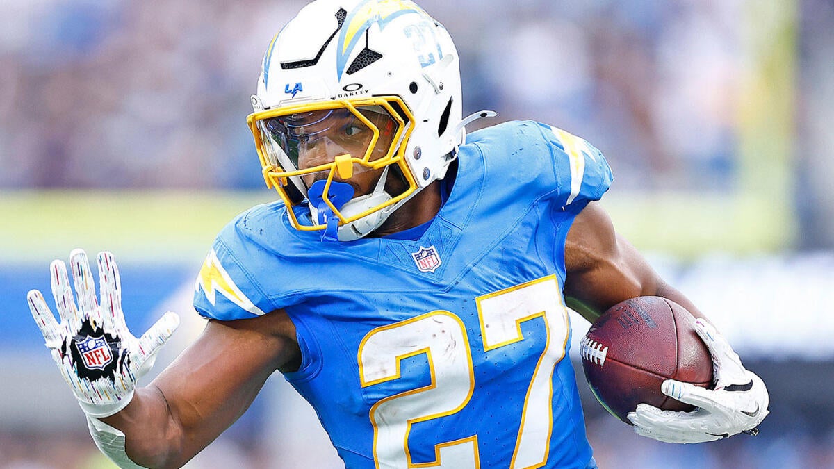 https://sportshub.cbsistatic.com/i/r/2025/03/13/f09d88d7-5713-47b7-9f37-2c544f5a6f6b/thumbnail/1200x675/da7f7bbc2a88c57102f479860147002c/getty-jk-dobbins-chargers.jpg