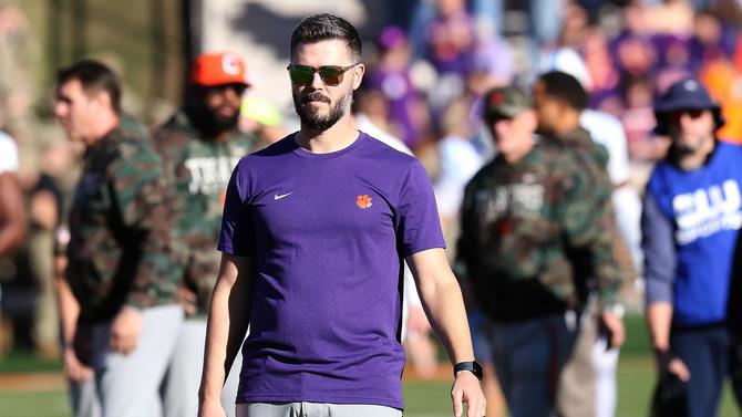 garrett-riley-clemson.jpg