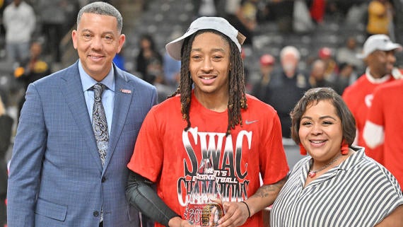 getty-cj-hines-alabama-state.jpg