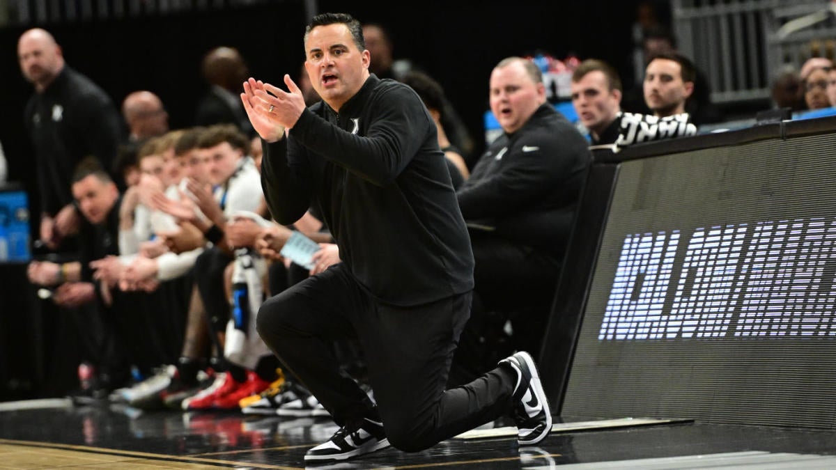 Sean Miller hired by Texas: Longhorns move quickly, bring in Xavier coach to replace Rodney Terry