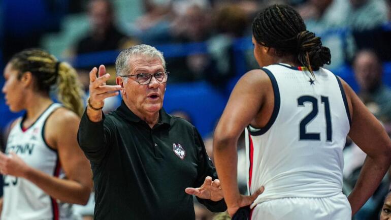 geno-auriemma-cbs.jpg